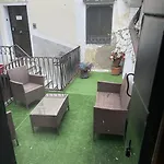 Princess Canal View דירה