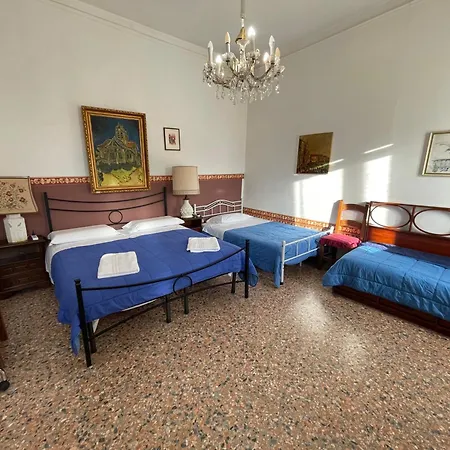 Princess Canal View Daire