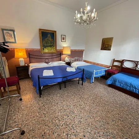 Princess Canal View Apartment Venice