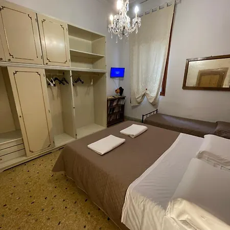 Princess Canal View Apartment Venice