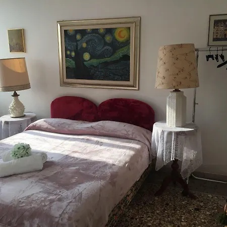 Princess Canal View Апартаменты *