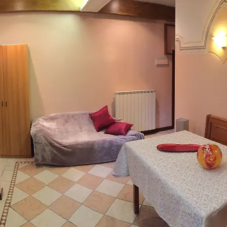 Princess Canal View Апартаменты Венеция