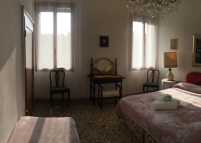 Princess Canal View *