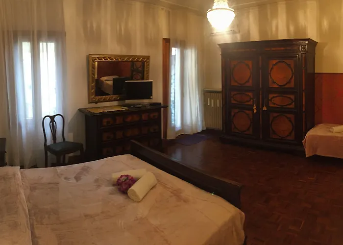 Princess Canal View Daire