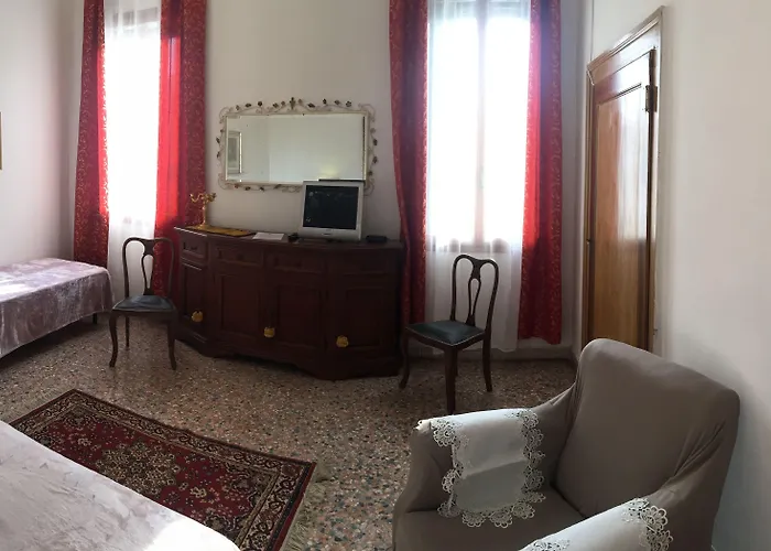 Princess Canal View Daire Venedik