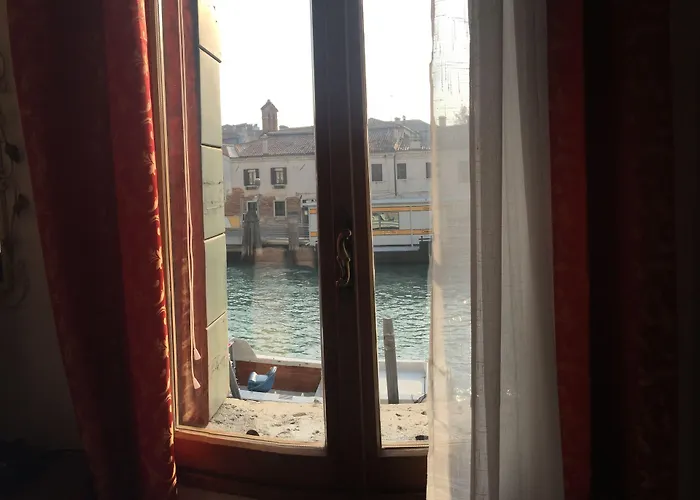 Princess Canal View Daire Venedik